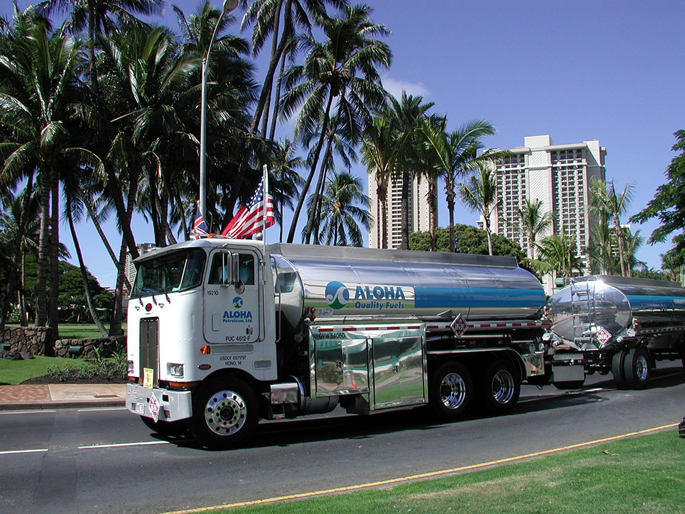 Direct fueling truck